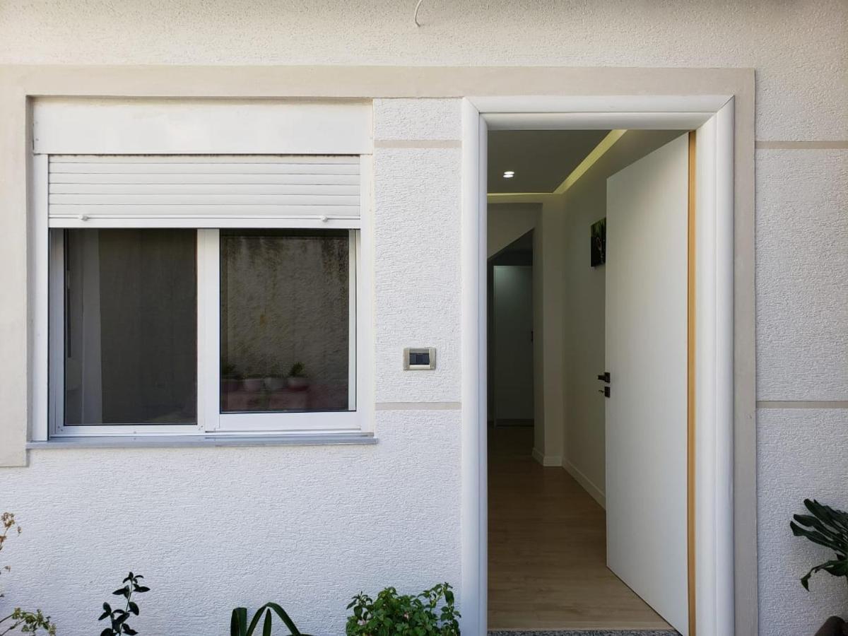 Loi Apartment Sarande Exterior photo