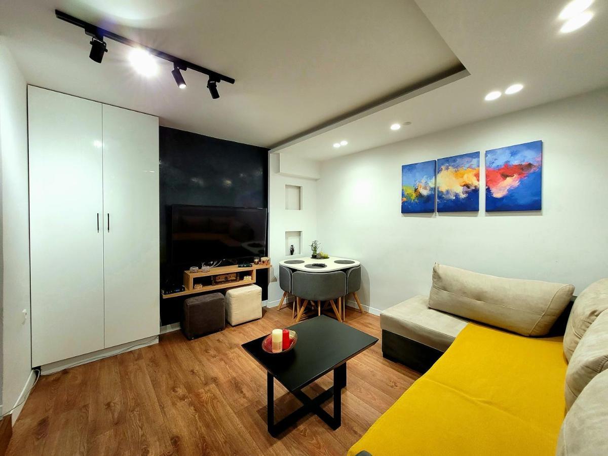 Loi Apartment Sarande Exterior photo