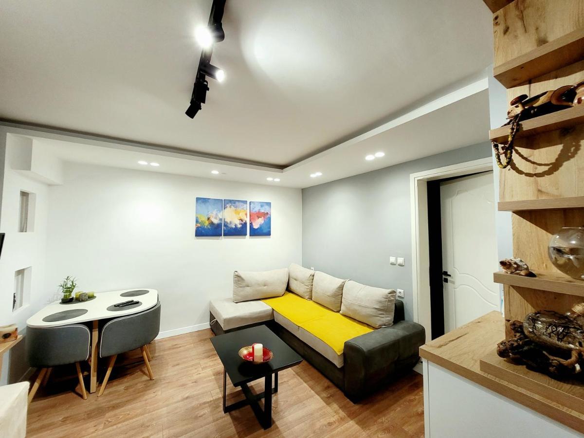 Loi Apartment Sarande Exterior photo