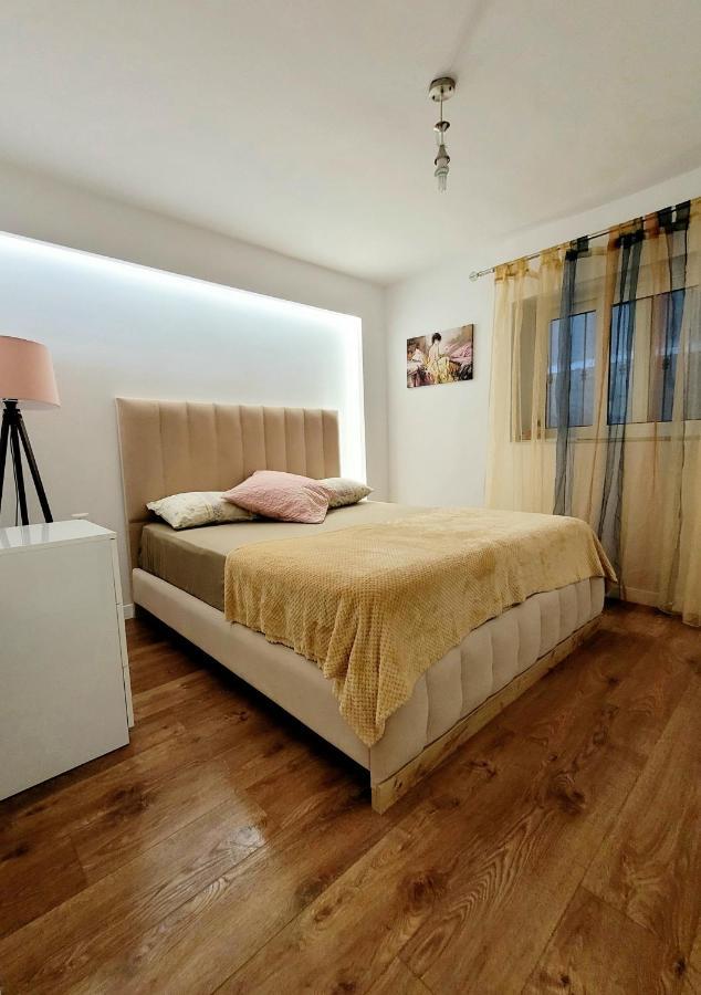 Loi Apartment Sarande Exterior photo
