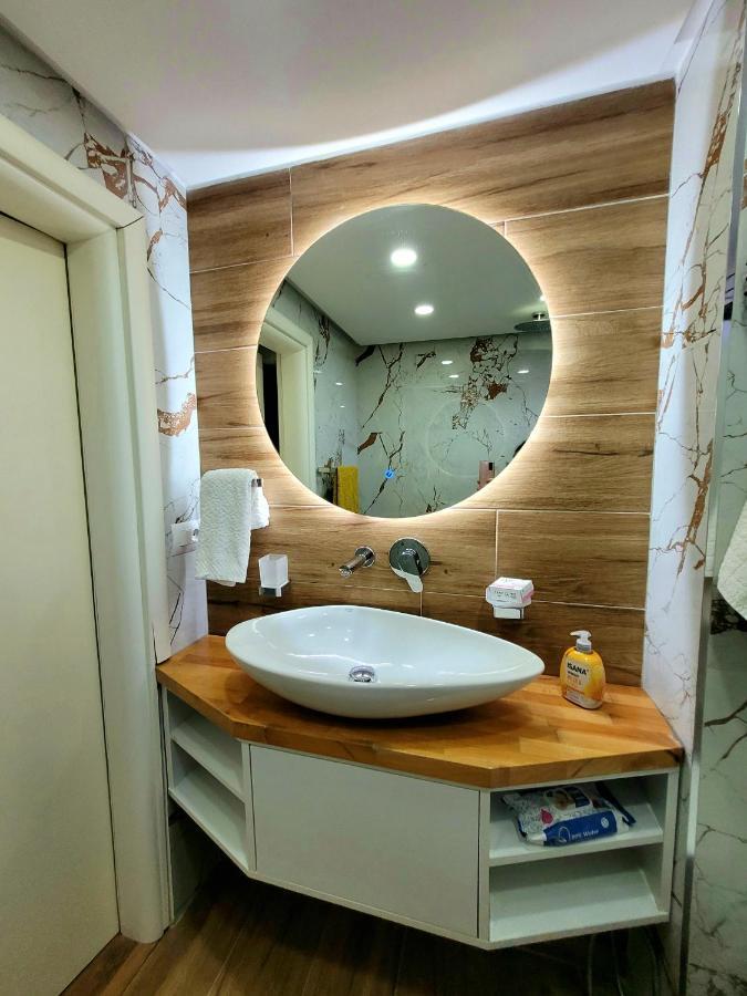 Loi Apartment Sarande Exterior photo